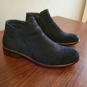 Naot Nefasi Black Velvet Nubuck Leather Brogue Ankle Booties(7)38